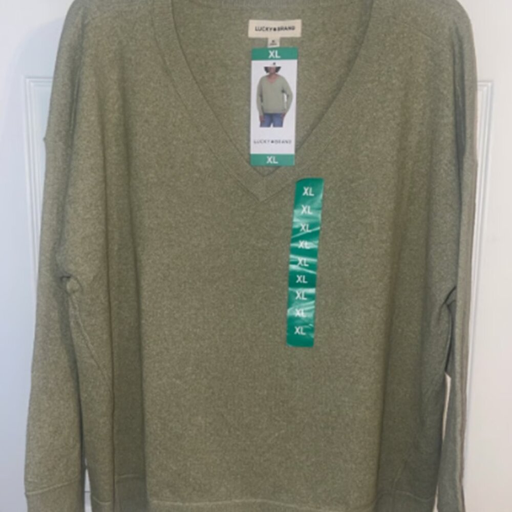 Lucky Brand Women’s Sweater Soft Knit Size XL NWT - A407